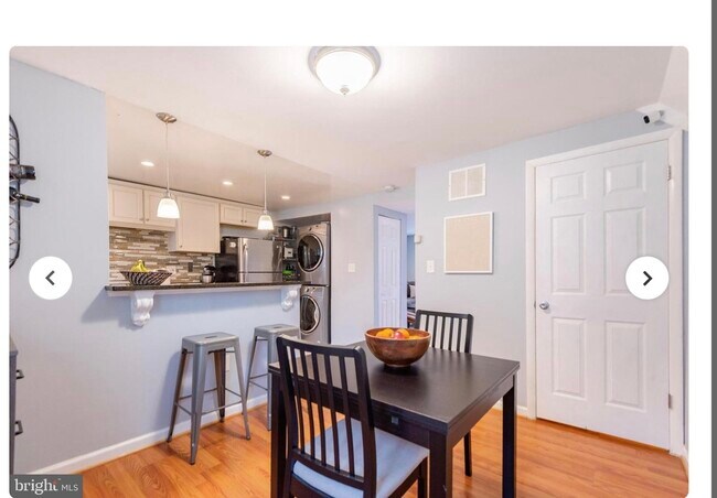 Photo - 1234 E Madison St
