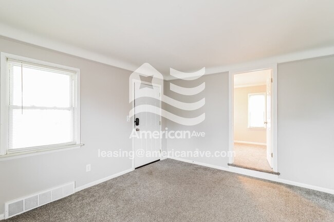 Photo - 1593 Leblanc St