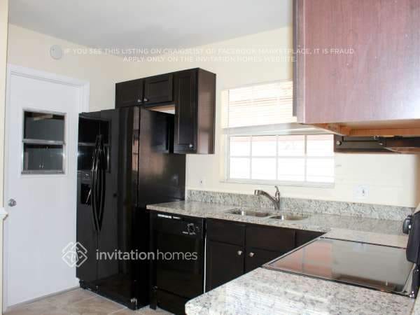 Photo - 209 Kittery Ln