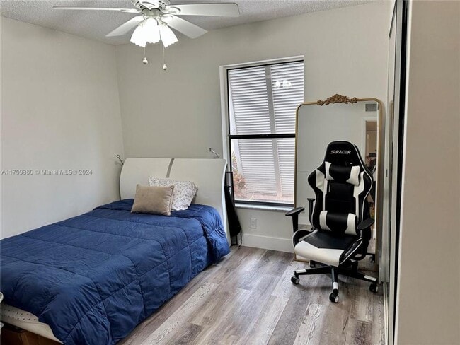 Photo - 3 bedroom in Pembroke Pines FL 33026