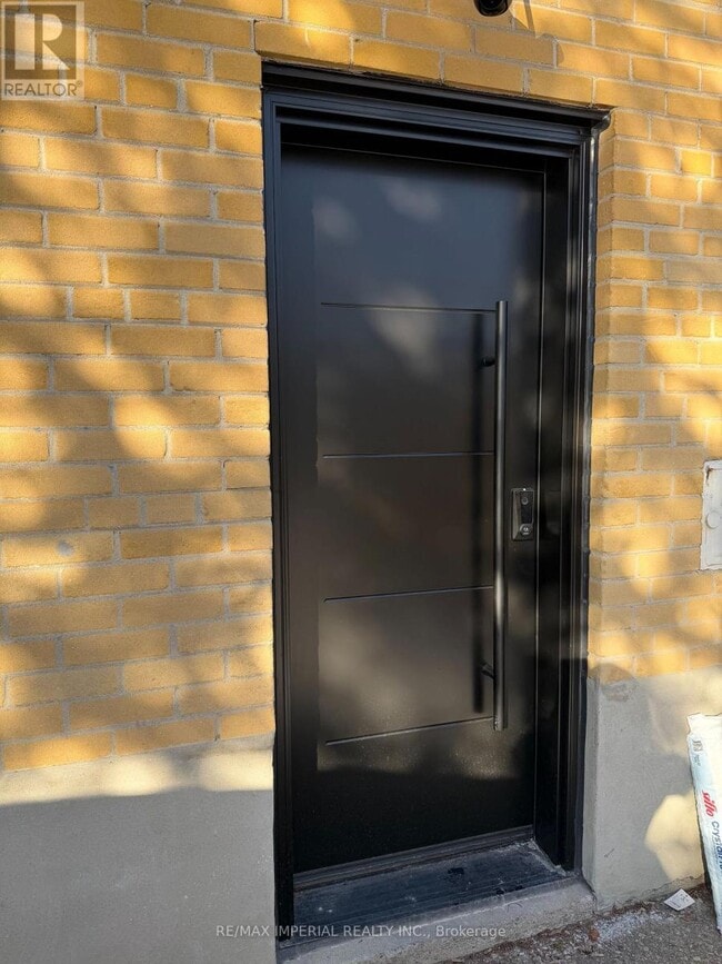 Photo - 436 Bonita Crescent