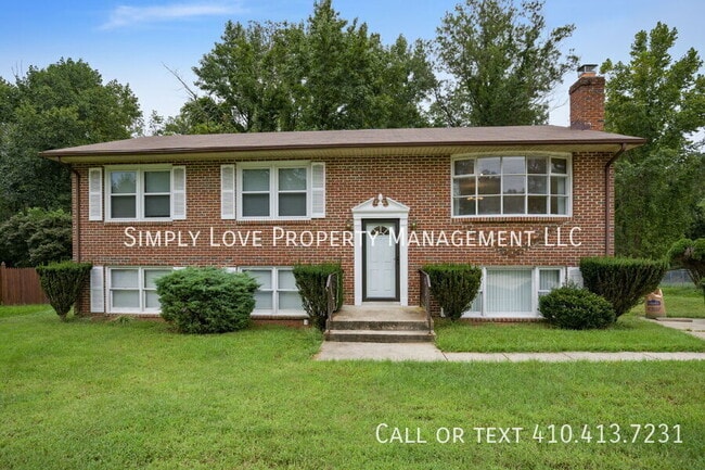 Building Photo - 2411 Old Gate Ct