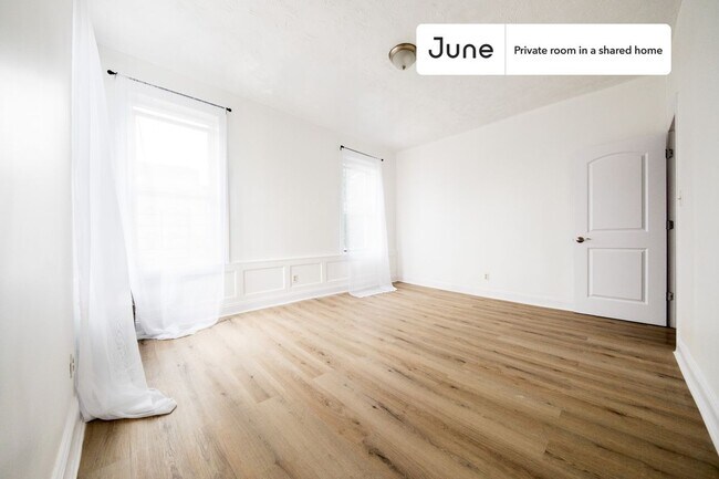 Room in Shared 4 bed/1 bath home in Sunset Park