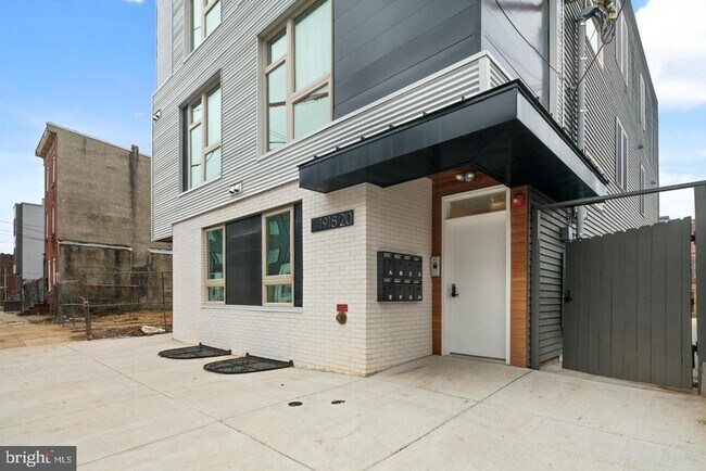 Photo - 1917-21 E Letterly St Unidad C