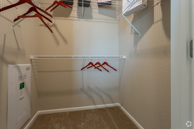 1HAB, 1BA - 752 ft²