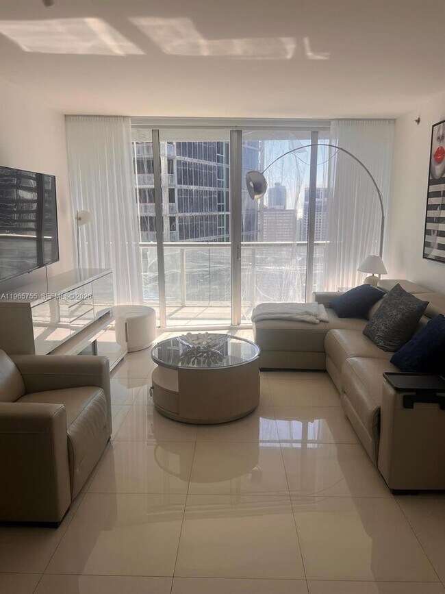 Building Photo - 475 Brickell Ave Unit 3613
