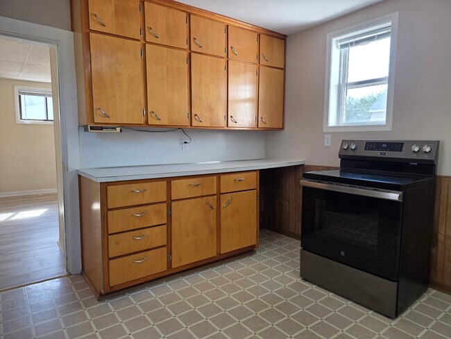 Photo - 821 W 5th St Unit 1