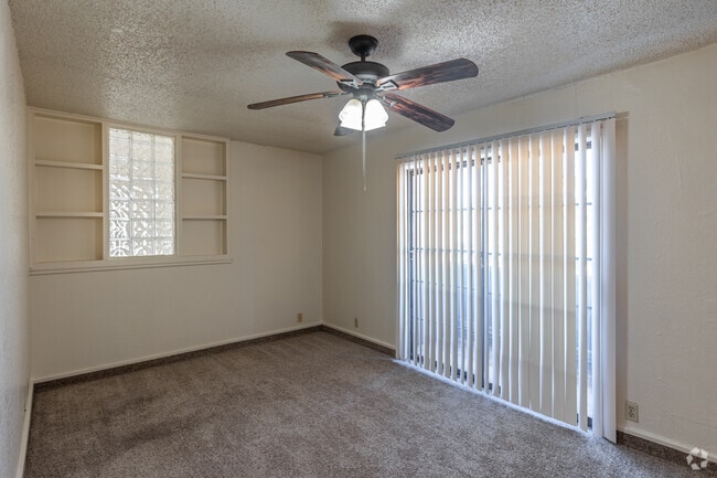 3BR, 2BR - 1,350SF - Primary Bedroom