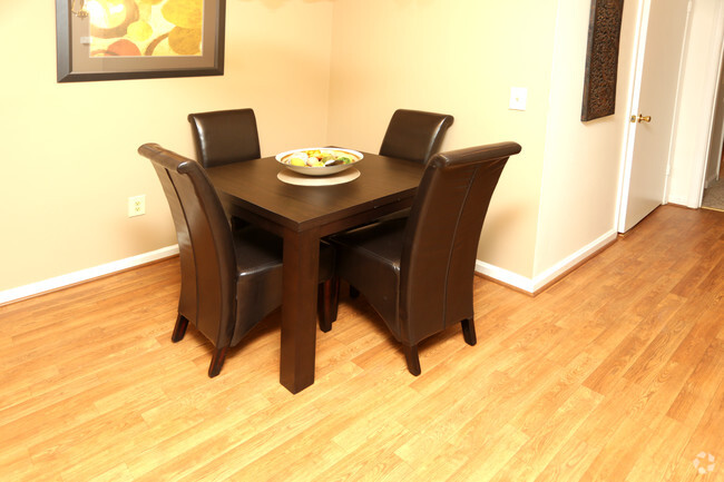 Dining Room - Wilton Farm Apartments