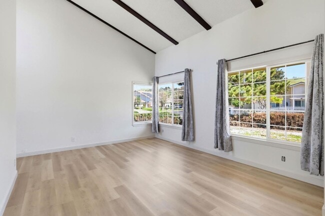 Photo - 1197 Barrington Ct