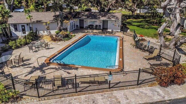 Photo - 718 Lyndhurst St Unit 904