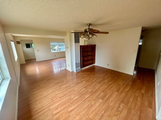 Photo - Freshly painted large home near Everett Mall AVAILABLE NOW