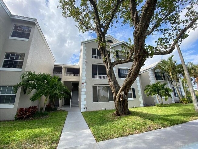 Building Photo - 2841 N Oakland Forest Dr Unit 107