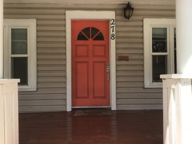 Photo - 278 E 9th St
