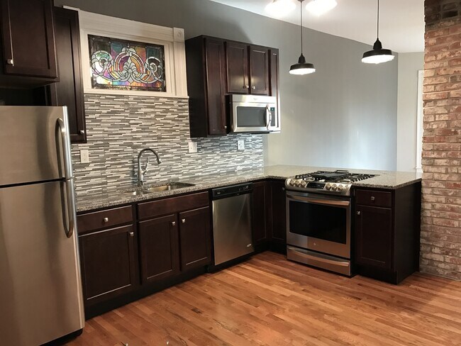 Photo - Stunning Large Home near Tower Grove Park