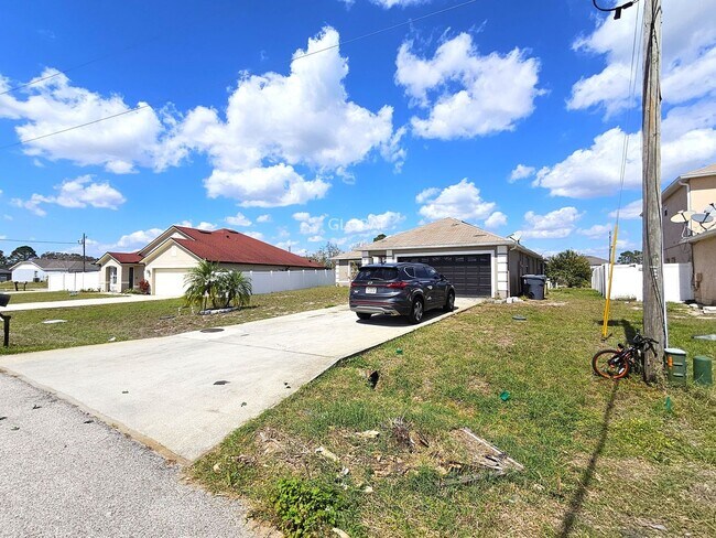 Photo - Spacious 4-Bedroom Home with Pool - July 10th move in date