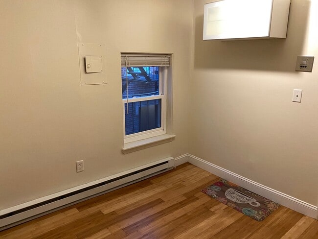 Photo - 11 Bartlett Pl