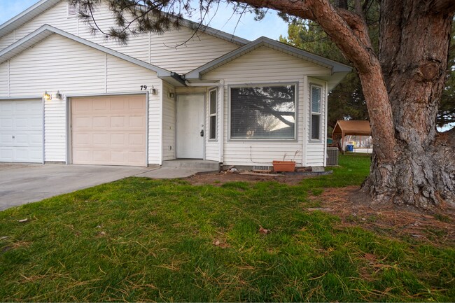 Photo - 79 E 2nd St N