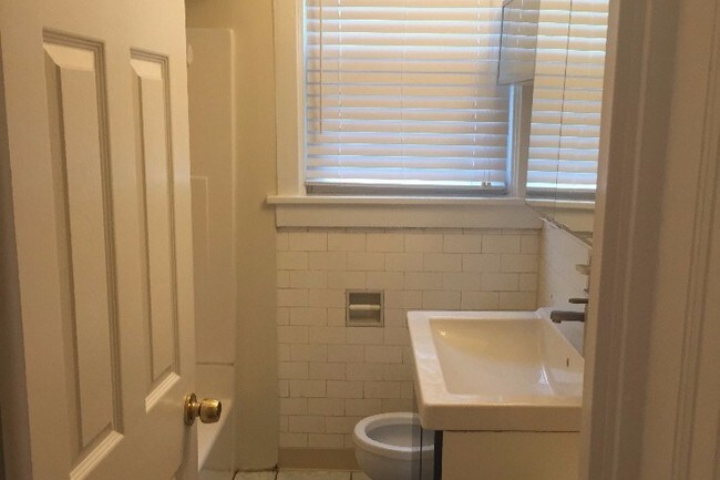 Photo - 2528 Beechwood Blvd