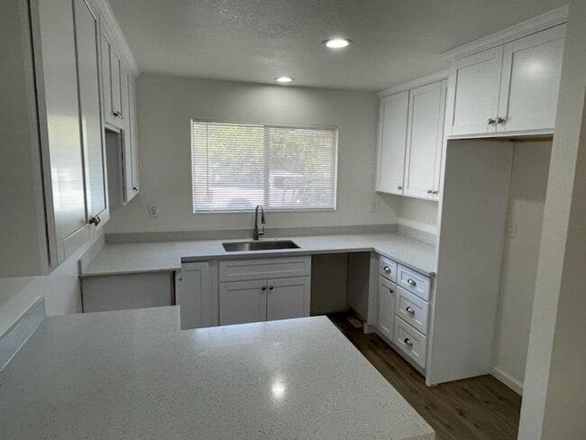 Photo - Beverly -Duplex Unit 2