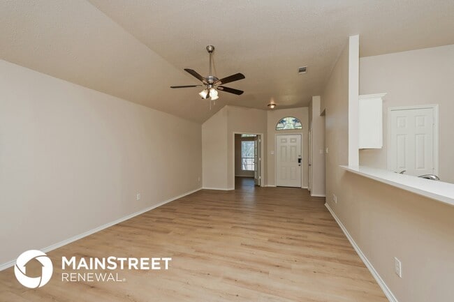 Photo - 328 Willow Creek Dr