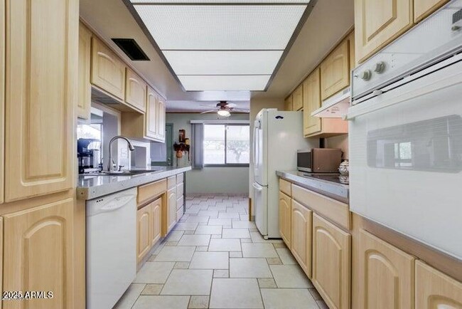 Photo - 1935 E Riviera Dr