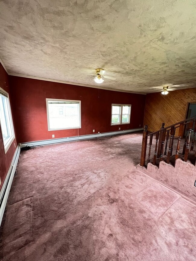 Photo - AVAILABLE JUNE - Large 3 Bedroom, 2 Bathroom Home in Billings Park