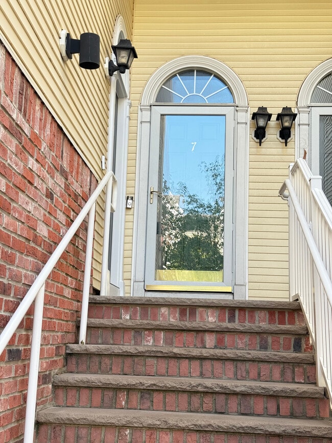 Photo - 7 Elco Ct Unit 7 Elco CT, Bayonne, NJ 07002