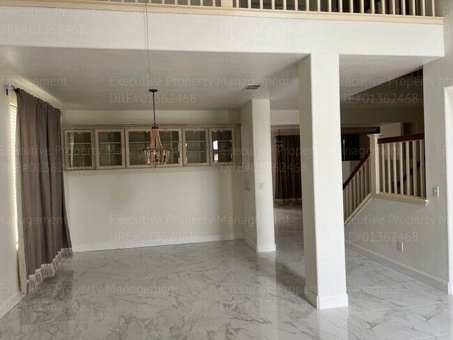 Photo - Stunning 4-bedroom, 3 bathroom home located in the westside of Bakersfield this spacious house of...