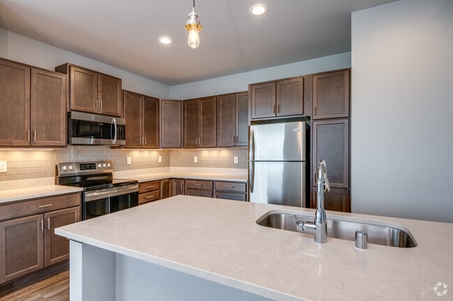 2 BR, 2 BA - 1,284SF