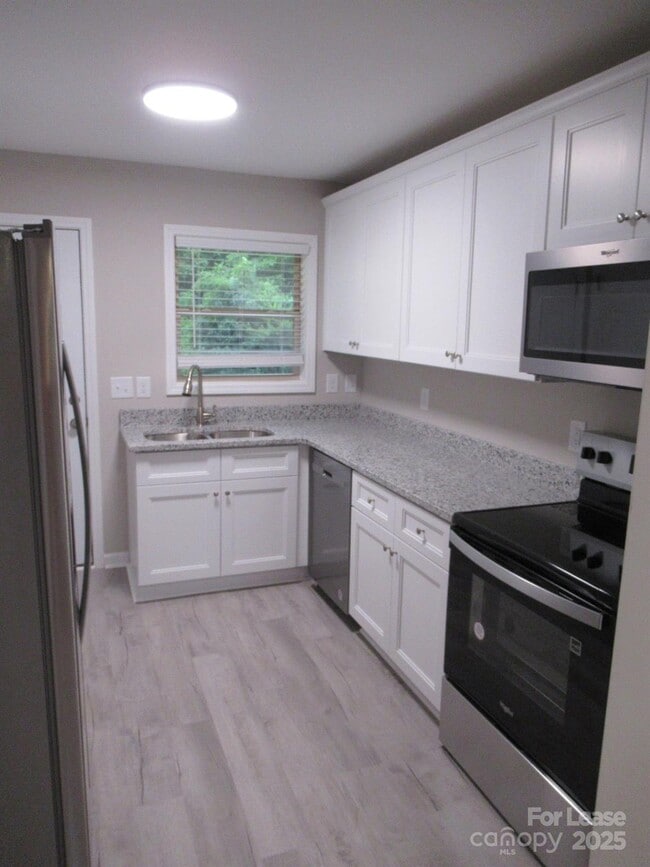 Photo - 1735 River Rd