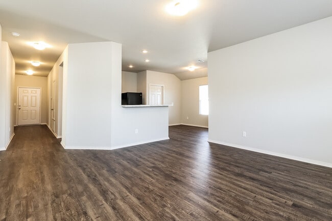 Photo - 2048 Bentwood Dr