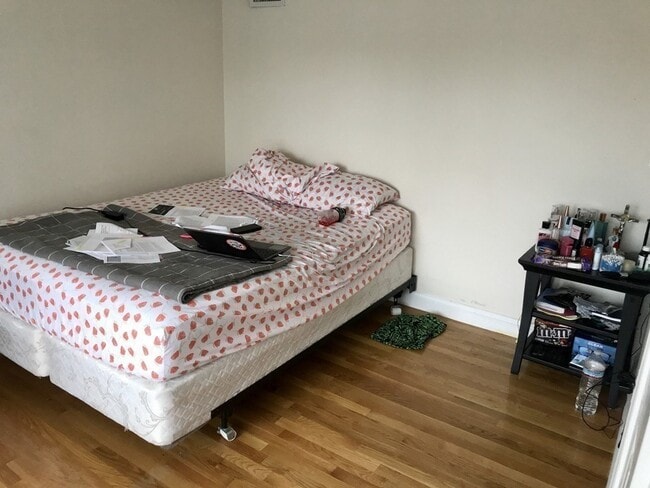 Photo - 308 Moody St Unidad 7