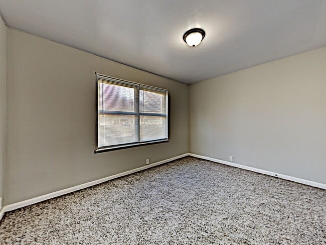 Photo - Maple Valley Apartments