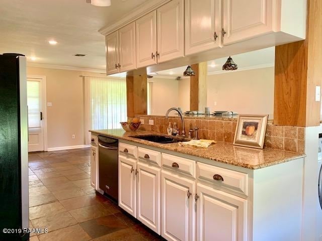 Photo - 104 Woodrich Ln