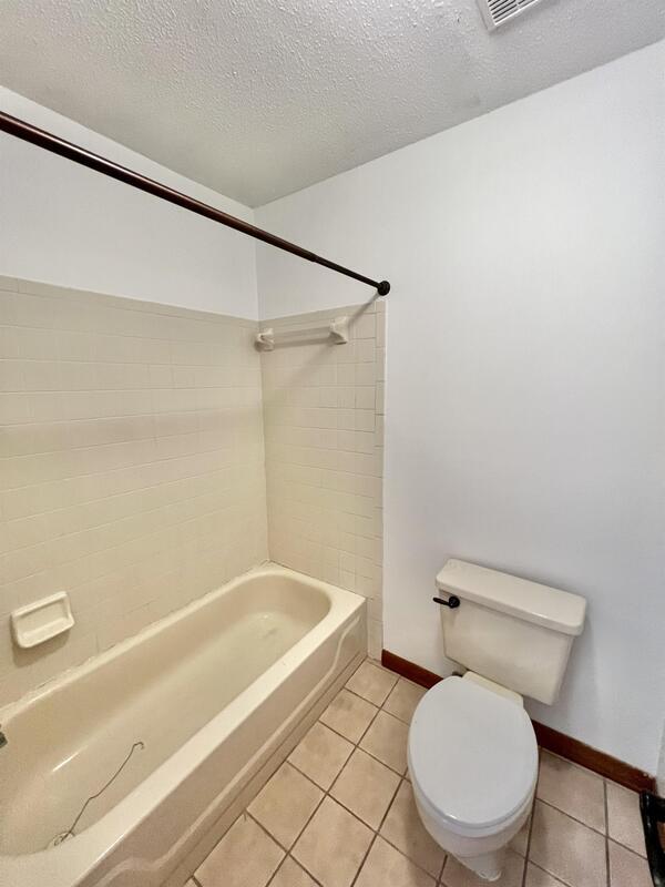 Photo - 413 Primrose Cir