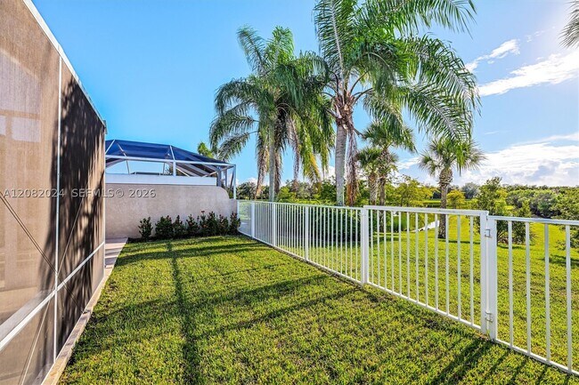 Building Photo - 10733 SW Elsinore Dr