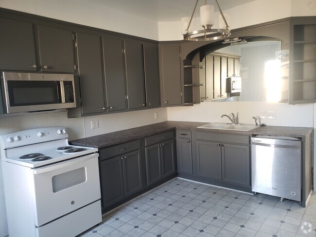 Building Photo - 23 N Morris St Rental