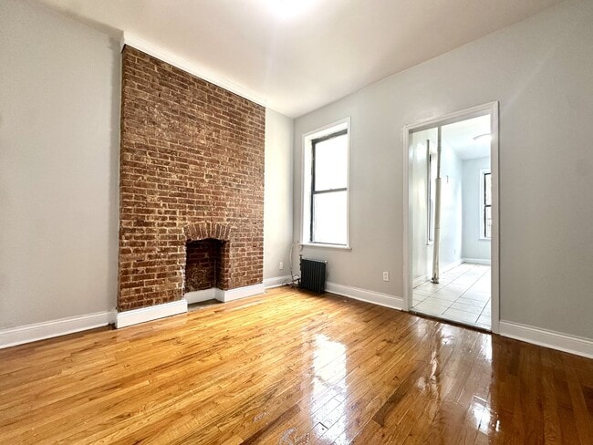 Building Photo - 521 W 156th St Rental