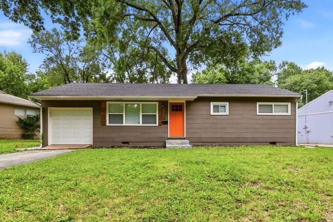 Building Photo - Don't Miss Out on This Charming 3 Bed, 1 Bath Home in South Kansas City!