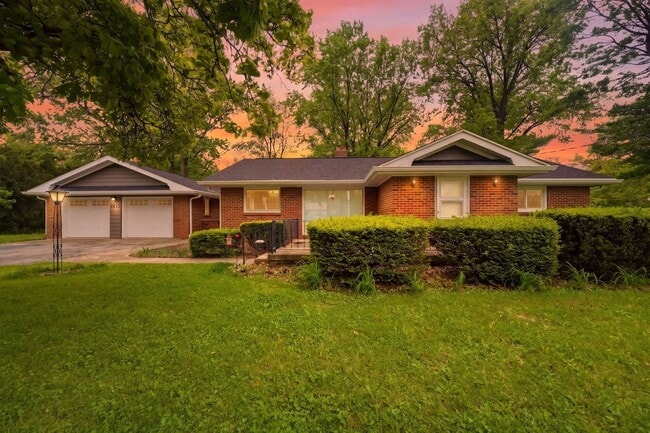 Building Photo - 3233 Brady Ln