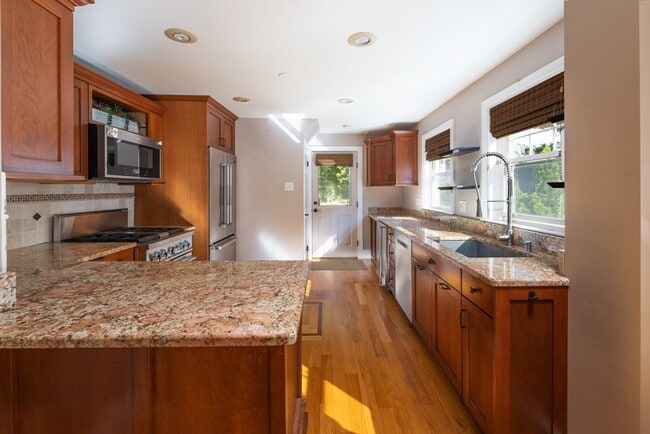 Building Photo - 28 Scituate St Unit 28