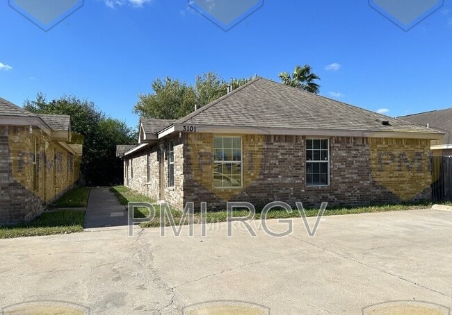 Building Photo - 3113 Carson St Unit D Rental