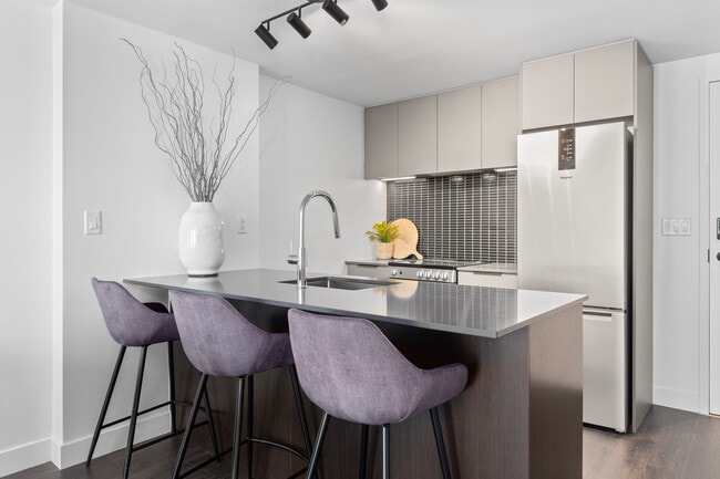 Kitchen - Maestria Apartments