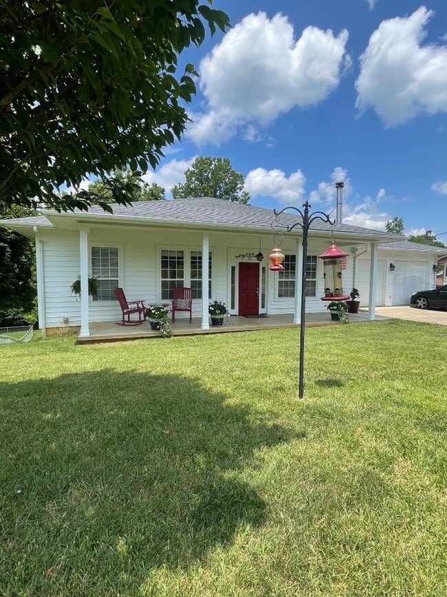 Photo - 300 Hickory Rd