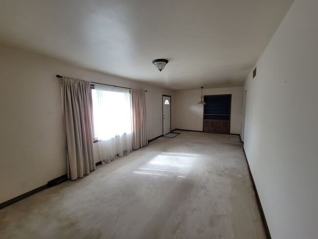 Photo - 3 Bed 1 Bath Home for RENT