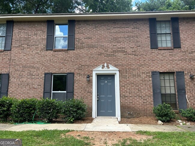 Photo - 115 Meadowbrook Ct Townhome