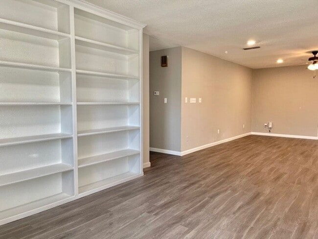 Photo - 204-206 Honey Bee Drive Unit 206