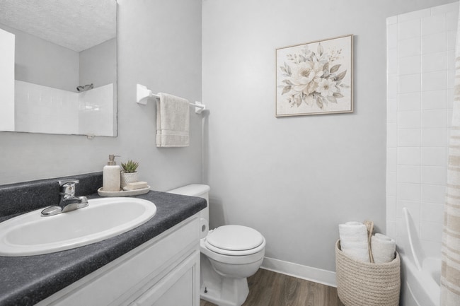 Photo - Timbercreek Apts