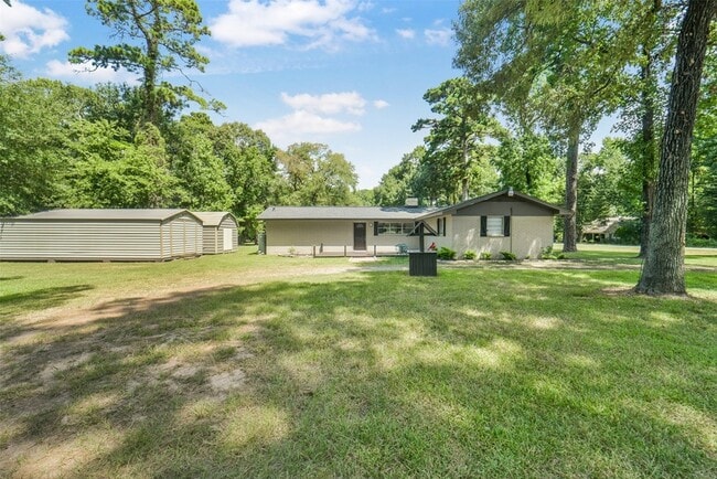 Building Photo - 23807 Red Oak Dr